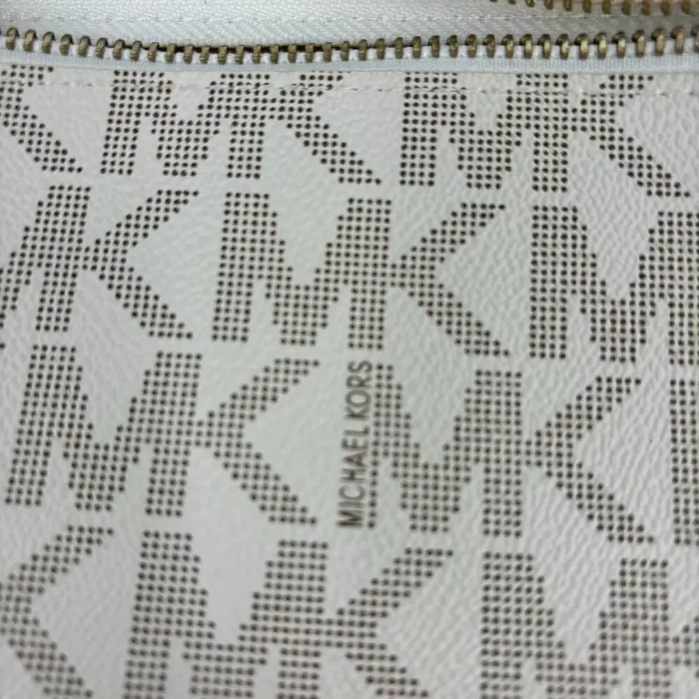Michael Kors Belt Bag Chain‎ Zip White Signature Logo Faux Leather Size L Belt